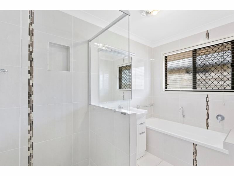 23 Broadhurst Drive, Gracemere QLD 4702